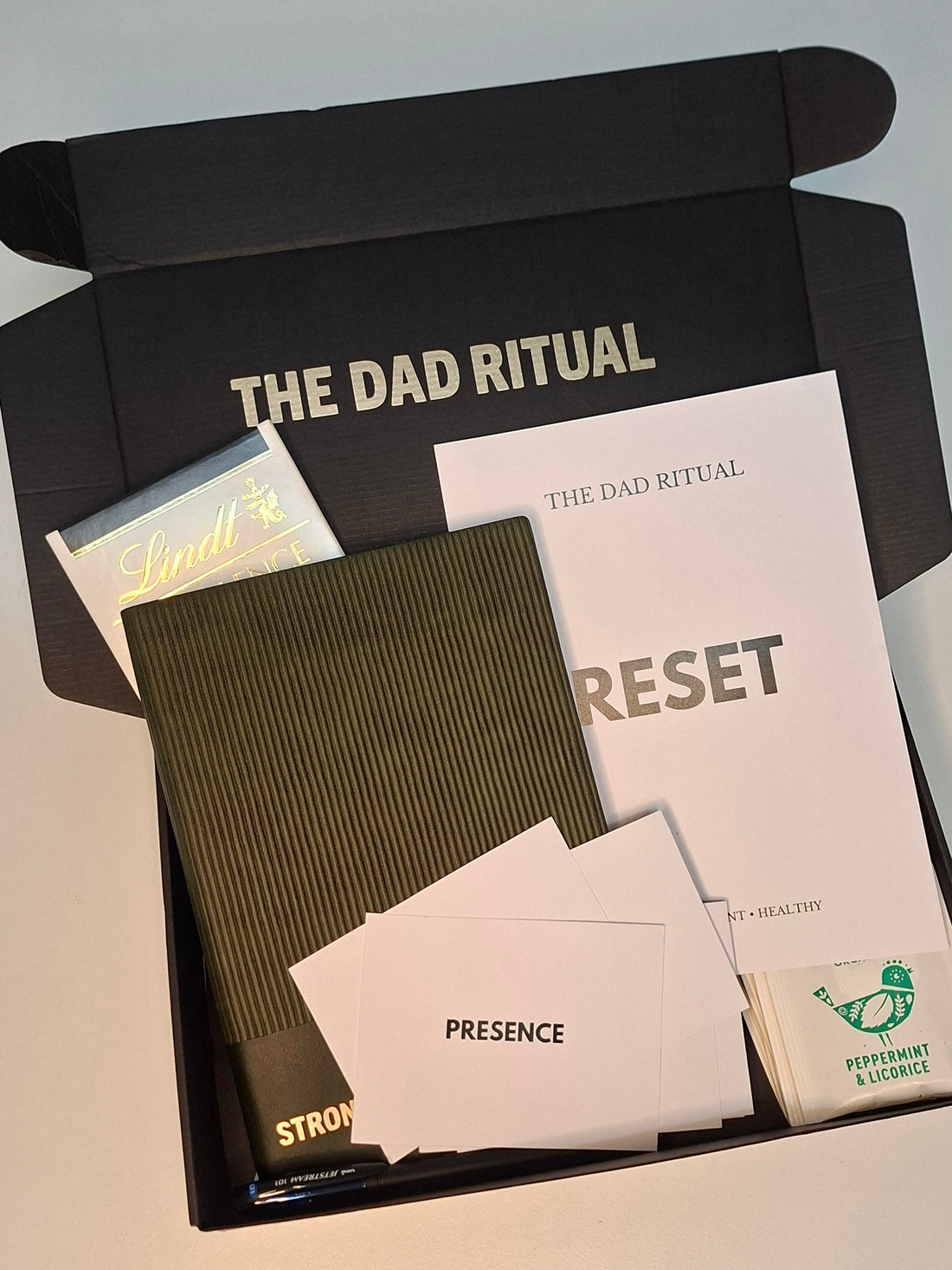 Beyond the Bottle: Why Alcohol-Free Gifting is the New Standard for Dads